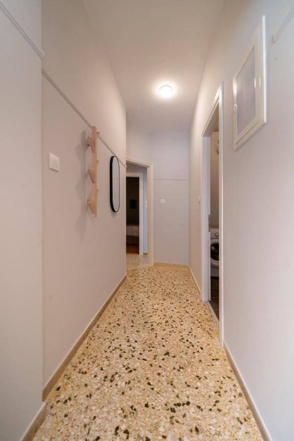 Aris123 By Smart Cozy Suites - Apartments In The Heart Of Athens - 5 Minutes From Metro - Available 24Hr 외부 사진