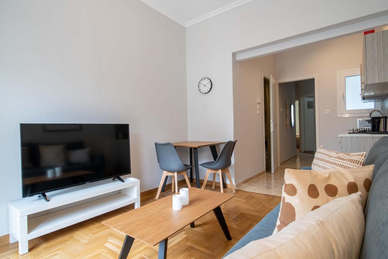 Aris123 By Smart Cozy Suites - Apartments In The Heart Of Athens - 5 Minutes From Metro - Available 24Hr 외부 사진