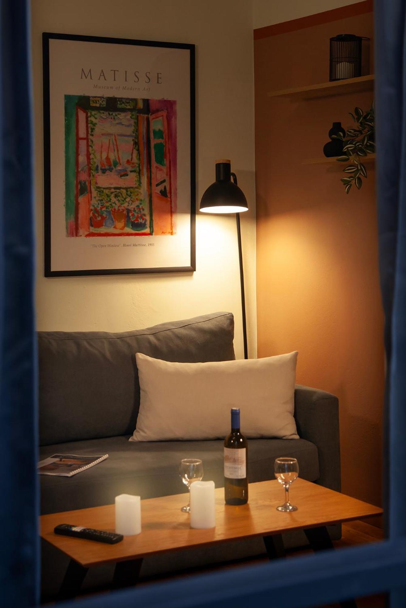 Aris123 By Smart Cozy Suites - Apartments In The Heart Of Athens - 5 Minutes From Metro - Available 24Hr 외부 사진