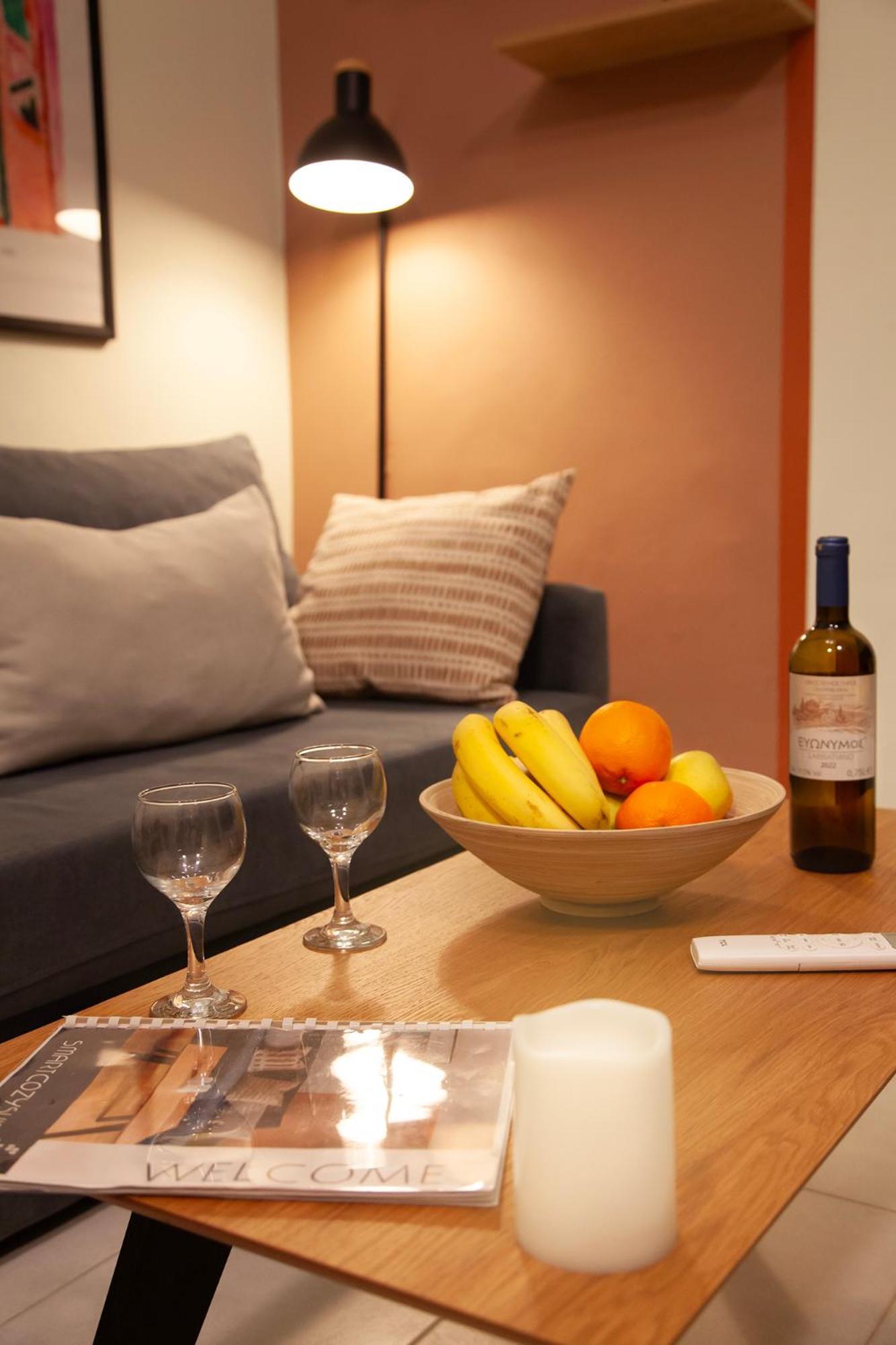 Aris123 By Smart Cozy Suites - Apartments In The Heart Of Athens - 5 Minutes From Metro - Available 24Hr 외부 사진